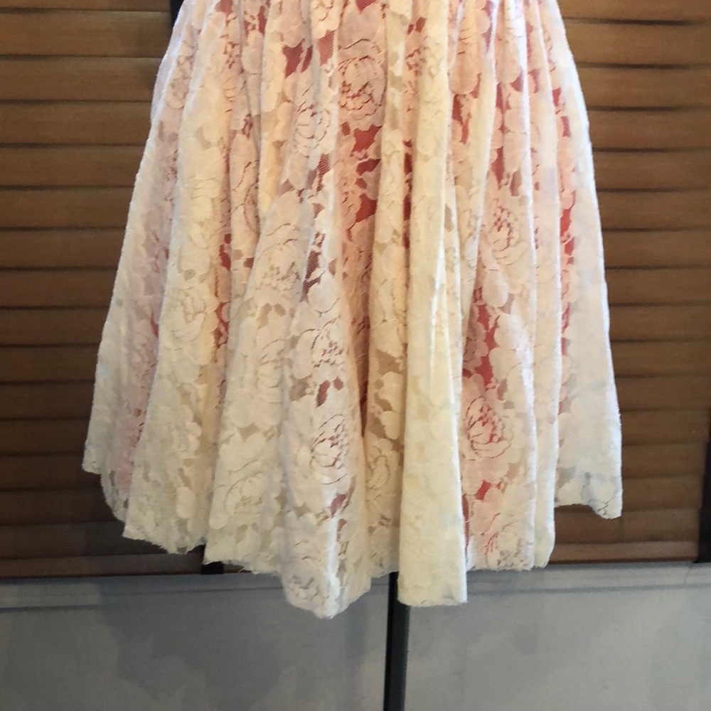 Gorgeous Chelsea & Violet Cream &Coral Lace Dress - Picture 5 of 7